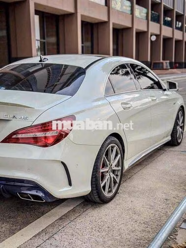 Mercedes-Benz CLA45 AMG facelift 2016 Trắng