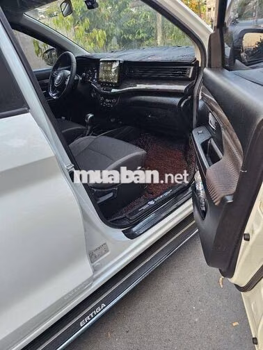 Suzuki Ertiga Hybrid 2022 Trắng