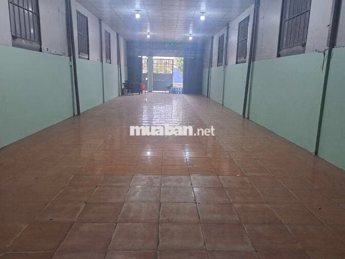 Kho cho thuê 1/ phan văn hớn,ấp 5,bà điểm,hóc môn, giá rẽ,200m,xe tải