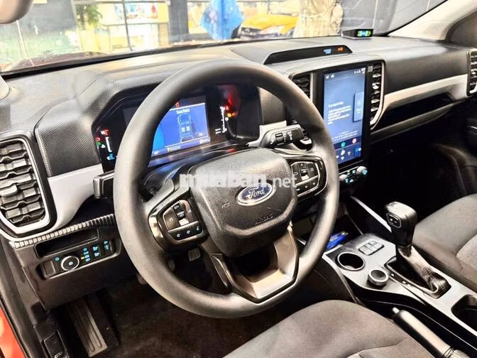 Ford Ranger XLS 2024 1 cầu (4x2) Cam