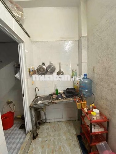 CHO NỮ SV THUÊ PHÒNG - HẺM ĐỐI DIỆN TRƯỜNG HUIT