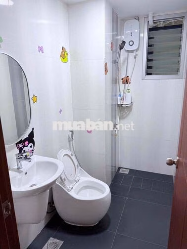 Cần bán căn hộ chung cư Ruby-Celadon City