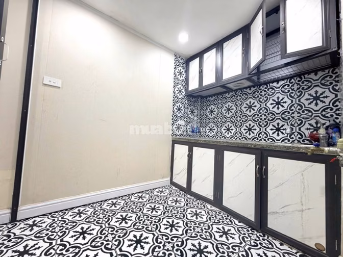 Ô TÔ ĐỖ CỬA - NGÕ THÔNG - 52M2 NHỈNH 2 TỶ
