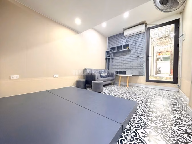 Ô TÔ ĐỖ CỬA - NGÕ THÔNG - 52M2 NHỈNH 2 TỶ