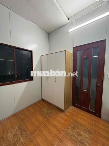 Cho thuê phòng cửa sổ thoáng mát, FREE giữ xe, máy giặt chung
