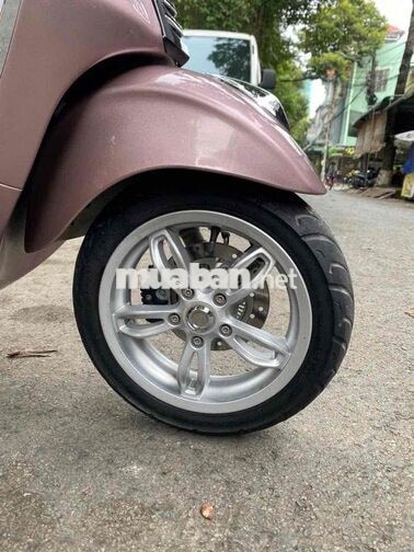Vespa 125 ABS 2016