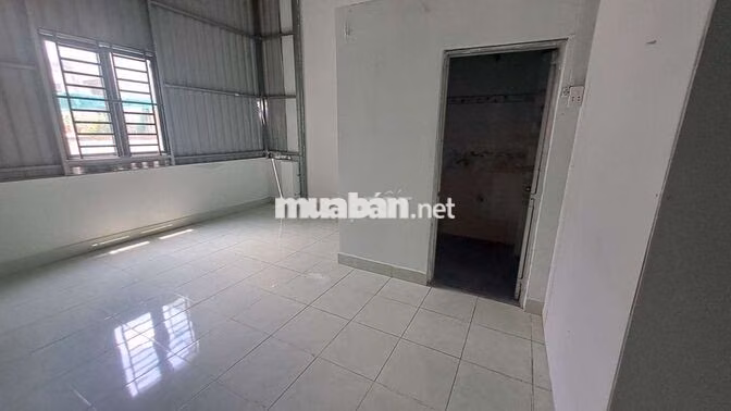 Nhà nguyên căn cho thuê bà điểm,4 phòng ngủ,đường xe tải