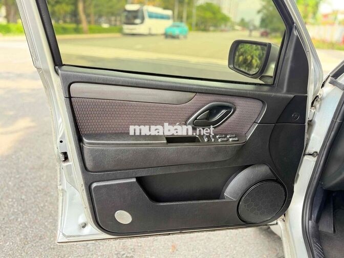 Ford Escape XLS 1 cầu 2009 Bạc