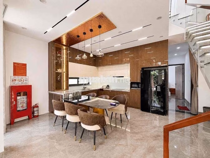 🌿CHO THUÊ VILLA 3 TẦNG MT ĐƯỜNG NGUYỄN SƠN 🌿