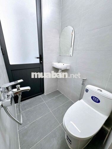 DUPLEX MỚI XÂY NỘI THẤT TOÀ NHÀ MỚI NGAY TRUNG TÂM Q7
