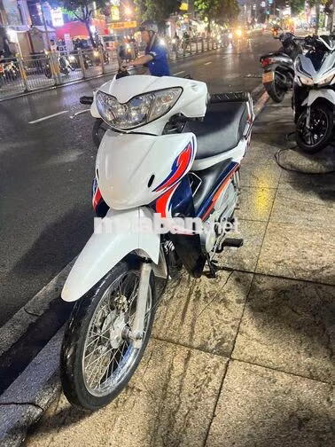 Honda Future 2004 Trắng, Xanh, Đỏ Đã sử dụng