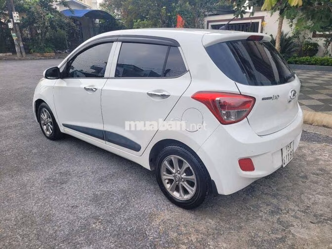 Hyundai i10 2015 1.2 AT Tự động Trắng Nhập khẩu