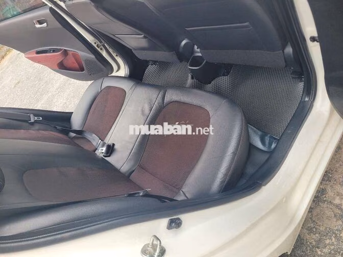 Hyundai i10 2015 1.2 AT Tự động Trắng Nhập khẩu