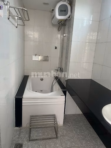 Cho thuê căn hộ 2 PN, 2 WC, 150m2, đầy đủ nội thất tại Kim Mã