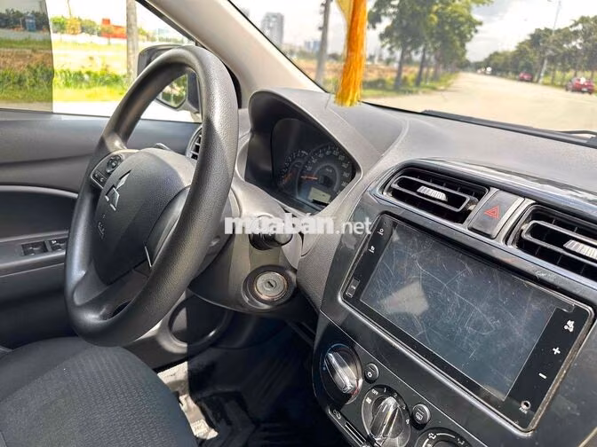 Mitsubishi Attrage 2022 Số sàn 66000 km Trắng