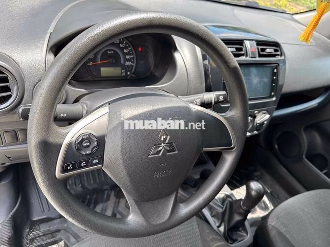 Mitsubishi Attrage 2022 Số sàn 66000 km Trắng