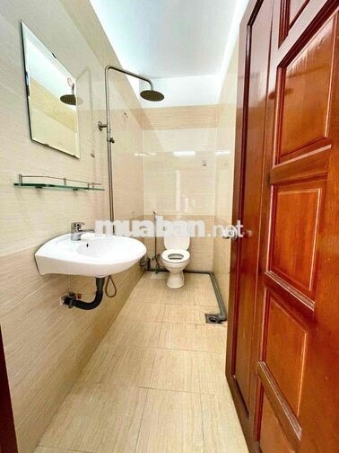 PHÒNG BAN CÔNG THOÁNG RỘNG- PHÚ NHUẬN GẦN CÁC QUẬN TRUNG TÂM Q1-3- BT