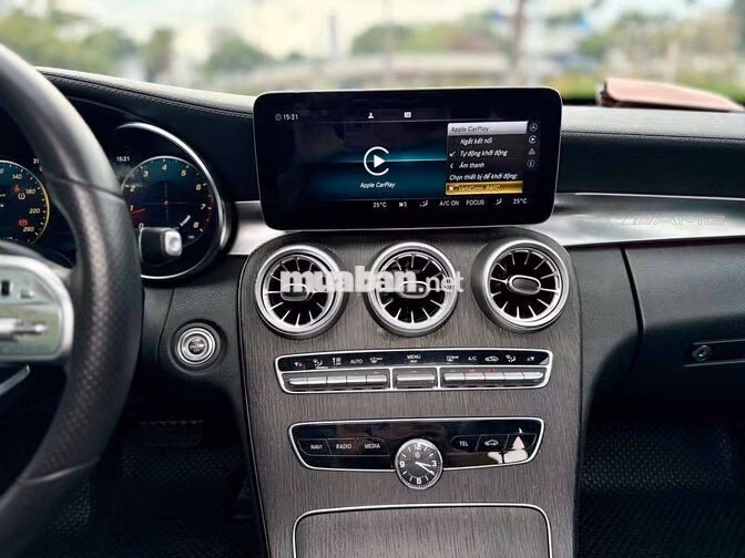 Chính chủ bán C300 Facelift 2019 Đen 105110 km