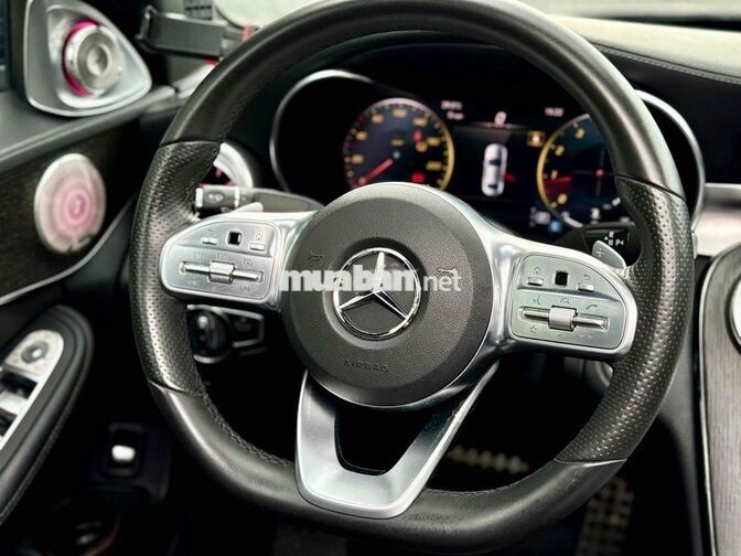 Chính chủ bán C300 Facelift 2019 Đen 105110 km