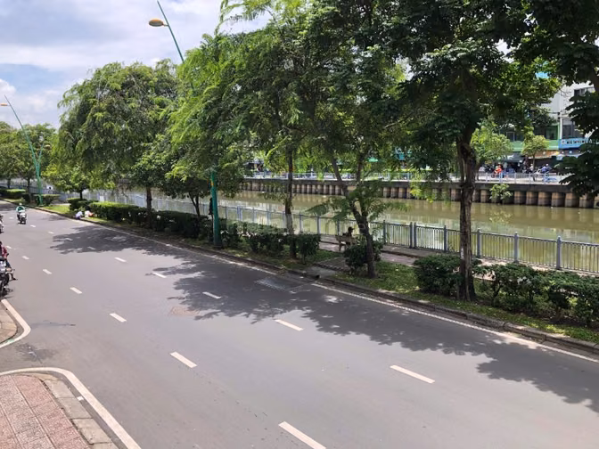 Nhà Bán  Căn góc đẹp 2 mặt tiền view sông đắc địa, trung tâm quận 3