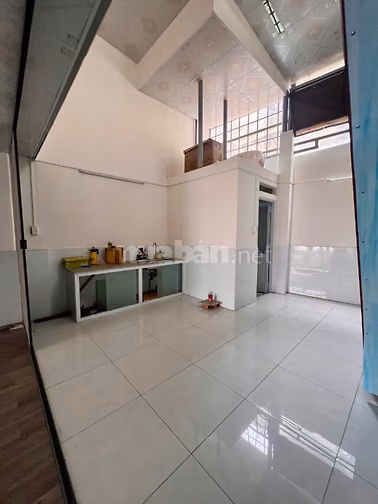 🏠 CHO THUÊ MẶT TIỀN 620 HỒNG BÀNG - 📐 Diện tích: 9 x 19m