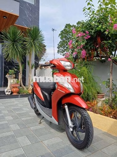 Honda Vision 2025 Cao Cấp màu Đỏ
