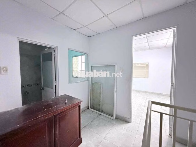 NHÀ GẦN CHỢ MINH PHÁT. 2PN 2WC. ĐƯỜNG XE HƠI