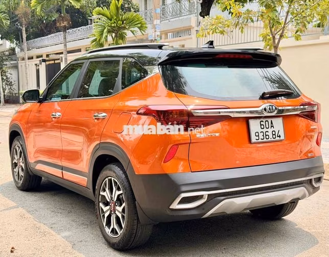 KIA SELTOS 1.4 LUXURY 2021 LƯỚT 20.000KM NHƯ MỚI