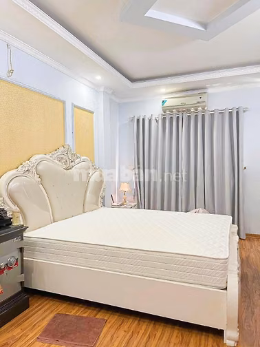 Cho thuê nhà nguyên căn trong ngõ, gần ngõ 49 Đường Khương Hạ, Quận Th