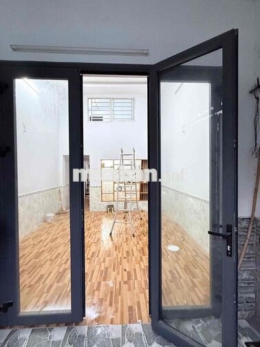 NHÀ GẦN CHỢ MINH PHÁT. 2PN 2WC. ĐƯỜNG XE HƠI