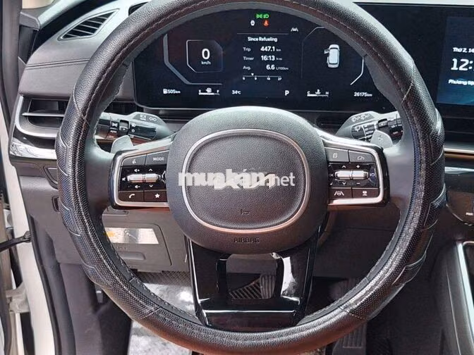Kia Carnival 2022 Premium 2.2D,Dầu,màu trắng,2v6