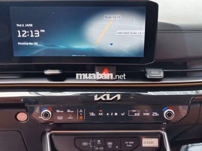 Kia Carnival 2022 Premium 2.2D,Dầu,màu trắng,2v6