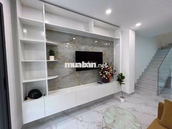 🔥Nhà Nguyên Căn - 3Ph Ngủ - 4WC - 1Ph Khách - Nhà Hướng Tây Bắc