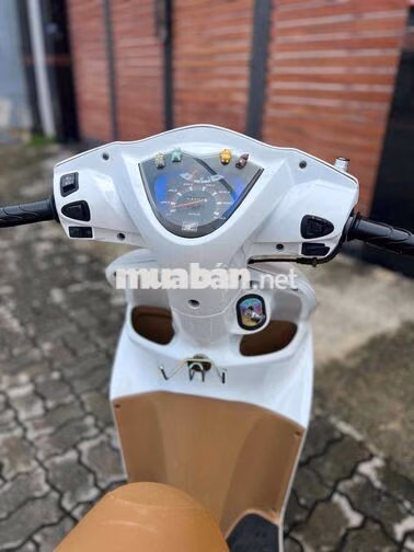 Honda Vision Trắng
