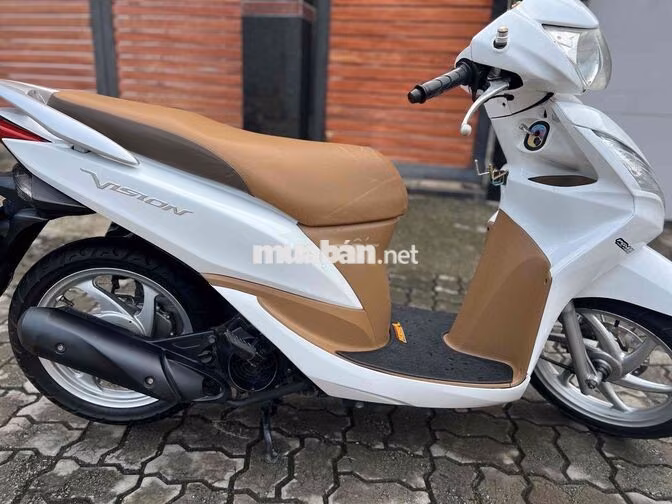 Honda Vision Trắng
