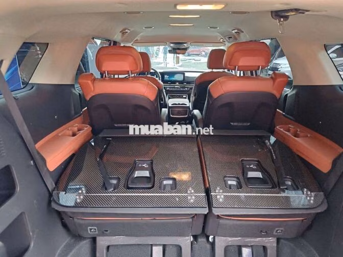 Kia Carnival 2022 Premium 2.2D,Dầu,màu trắng,2v6