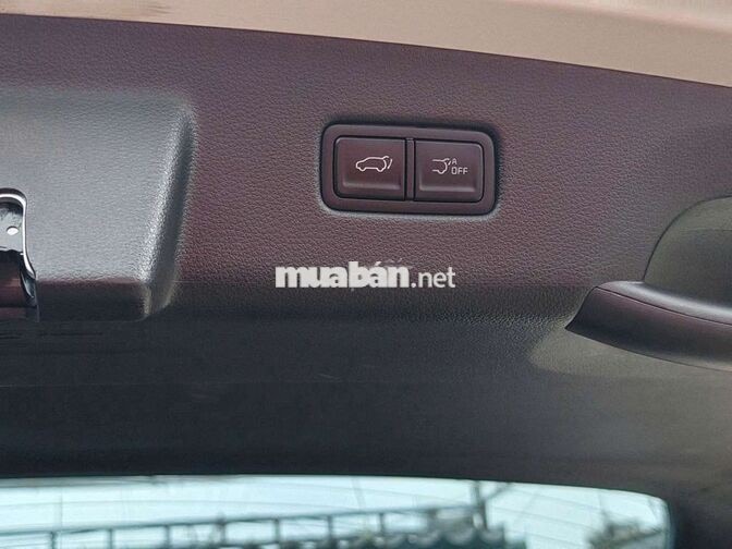 Kia Carnival 2022 Premium 2.2D,Dầu,màu trắng,2v6