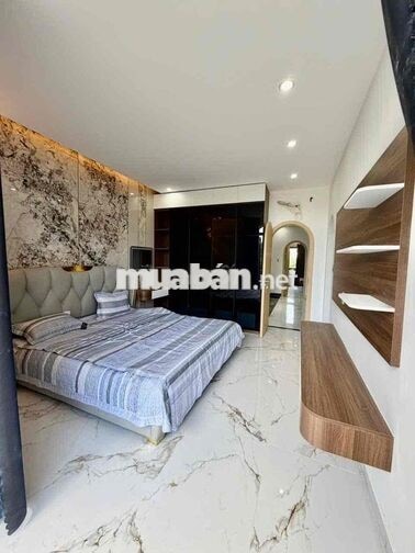 Cho thuê nhà 3 tầng 4 phòng ngủ Hoà Xuân Hoàng Châu Ký
