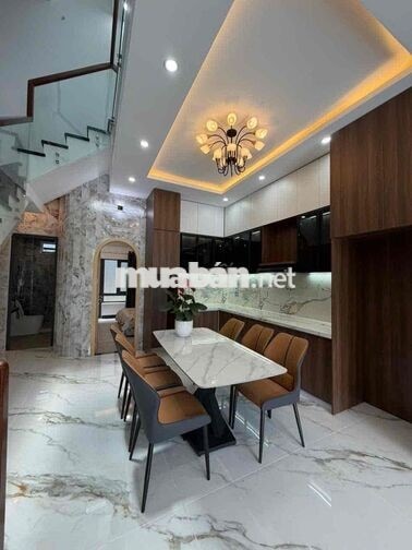 Cho thuê nhà 3 tầng 4 phòng ngủ Hoà Xuân Hoàng Châu Ký