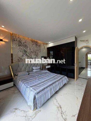 Cho thuê nhà 3 tầng 4 phòng ngủ Hoà Xuân Hoàng Châu Ký