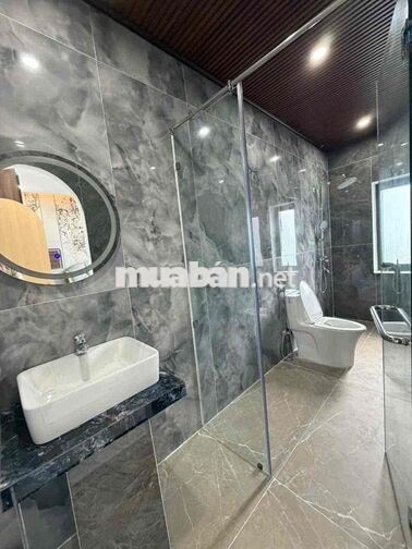 Cho thuê nhà 3 tầng 4 phòng ngủ Hoà Xuân Hoàng Châu Ký