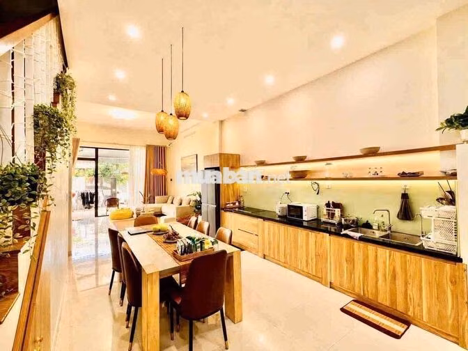 KHU GẦN BIỂN TÂN TRÀ NHÀ SÂN VƯỜN ĐẸP 3PN