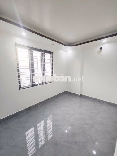 Nhà 3 tầng xây mới oto đỗ cửa ngày đêm