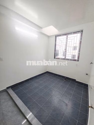 Nhà 3 tầng xây mới oto đỗ cửa ngày đêm