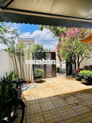 KHU GẦN BIỂN TÂN TRÀ NHÀ SÂN VƯỜN ĐẸP 3PN