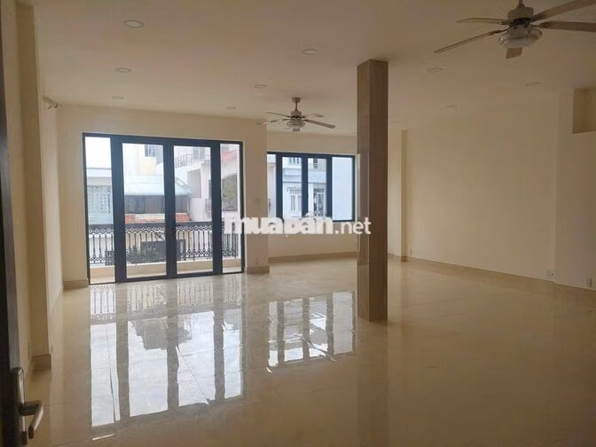 NHÀ ĐƯỜNG HẬU GIANG DIỆN TÍCH: 7X20M TRỆT 3 LẦU CHO THUÊ