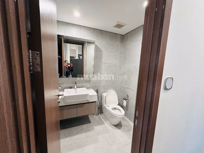 Cần bán căn 2n góc 74,1 m2, full đồ, ĐN-ĐB, giá 5,2 tỉ, LH: 0919754594
