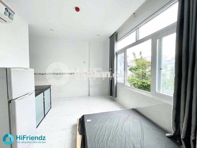 Chung cư mini cửa sổ lớn Thang máy mặt tiền Bông Sao Q8