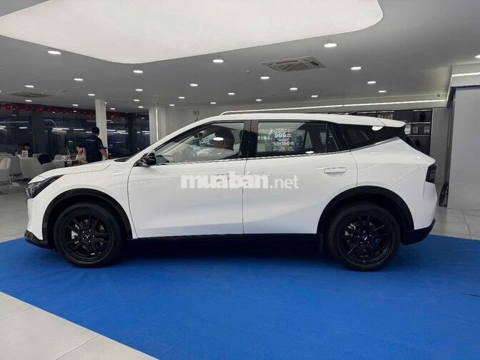 VinFast VF 8 All-New, giá 828tr chưa Voucher