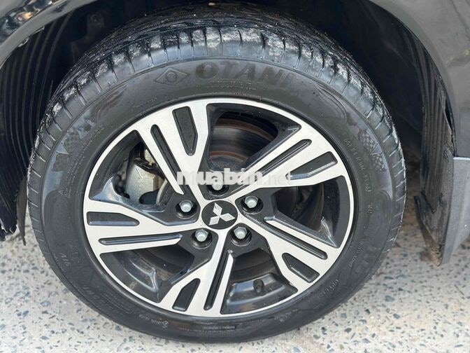 Mitsubishi Xpander 2021 Số sàn Đen ghế da